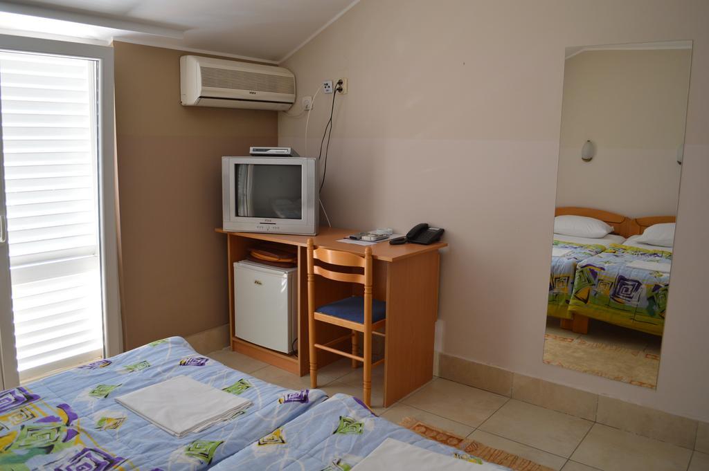 Hotel Kangaroo Budva Exterior photo
